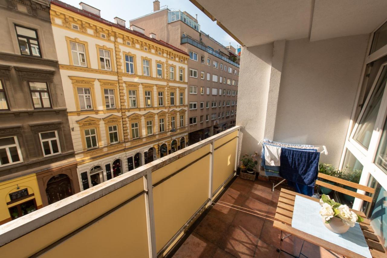 Apartment - Burggasse Wina Bagian luar foto